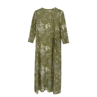 2026春夏绿色国风宽松显瘦女生日礼品褶皱高端时尚妈妈连衣裙礼物