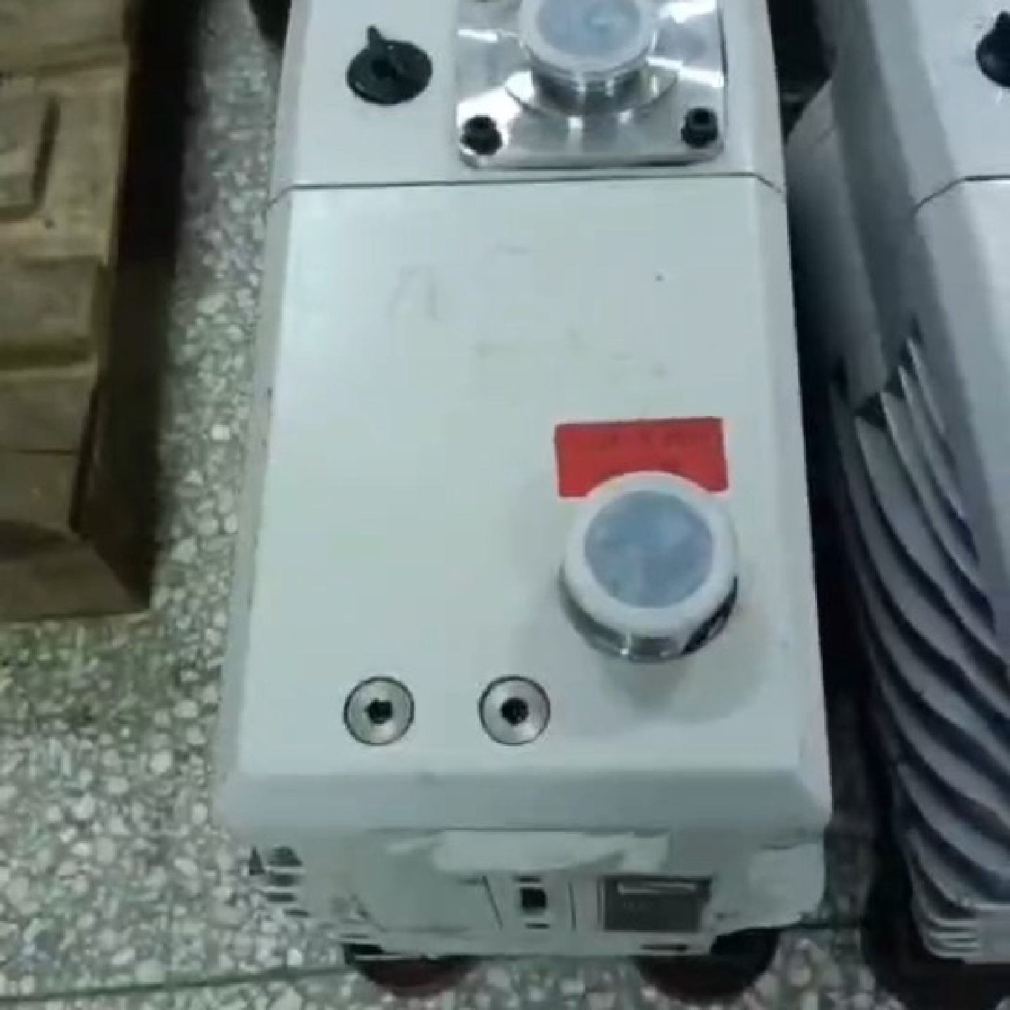 询北仪优成真空泵TRP -48  电机功率1.5千瓦，通电测试图片