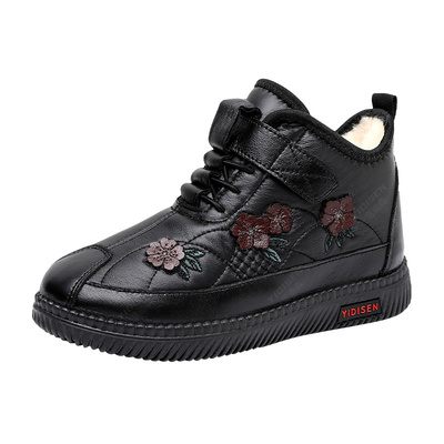 意迪森2025秋冬季款妈妈鞋中老年舒适不累脚保暖鞋绣花鞋软底防滑