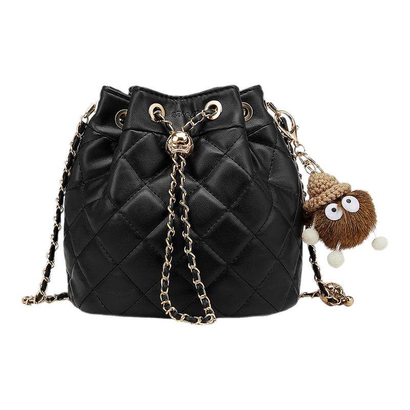 星期六水桶包女2025超火斜挎包包高级感轻奢褶皱云朵包大容量链条