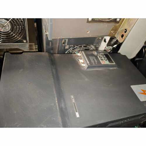 议价众辰变频器MODELNZ20037GY4功率37kw可维修