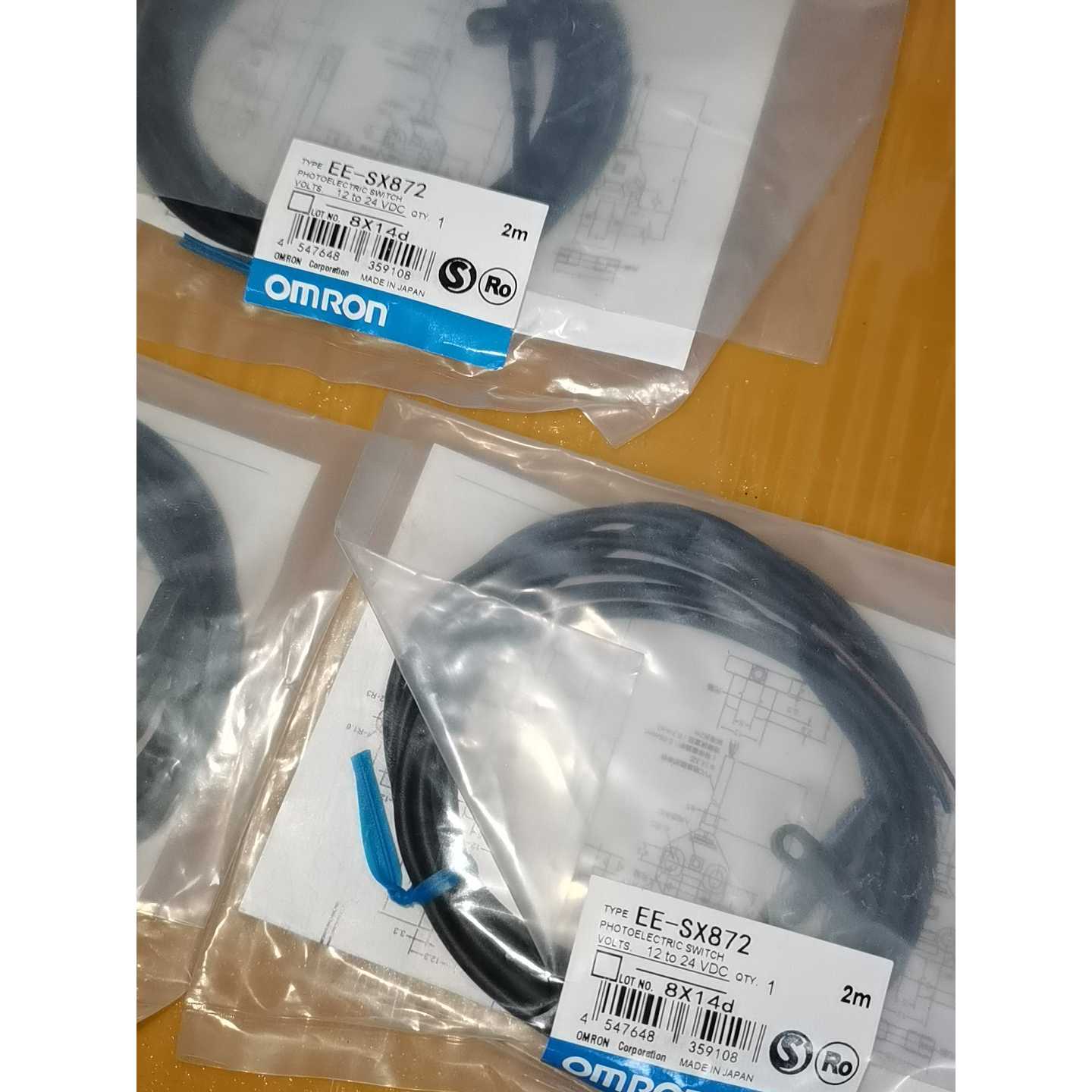 议价欧姆龙EE-SX872光电传感器三条,库存全新,实物拍摄,具