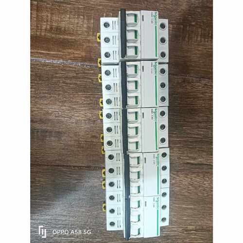 议价施耐德IC65N3PC25A空气开关断路器维修
