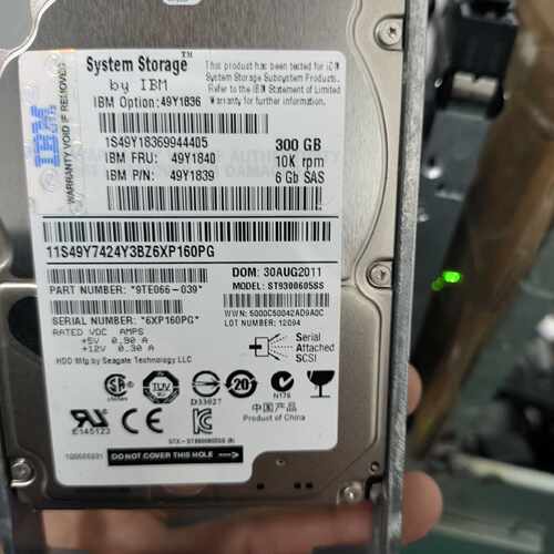 溢价-IBM 5210 49Y1840 300G 10K SAS