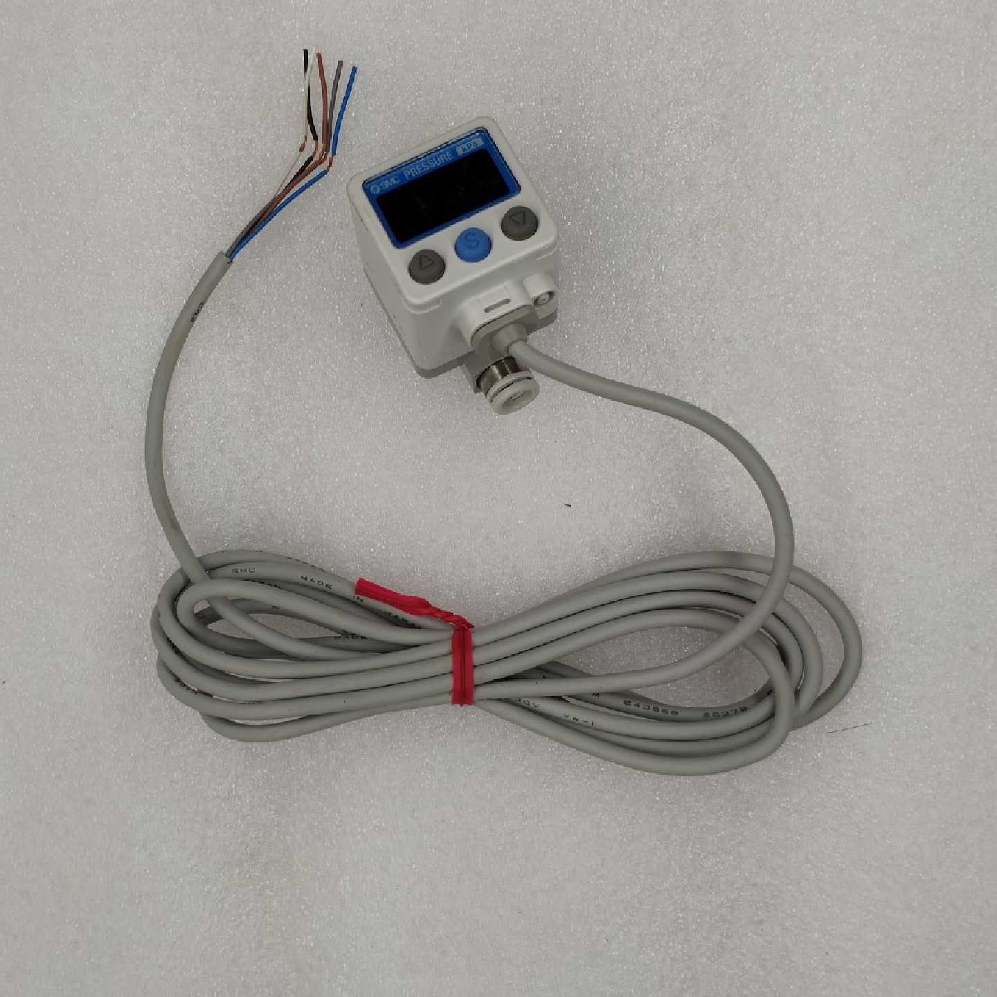 议价SMC数字显示压力开关 ZSE40AF-C6-R-M 日本正品原装未使用品