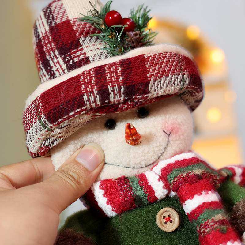 跨境圣诞复古公仔圣诞节摇椅装饰品老人格子玩偶雪人坐姿礼物节日
