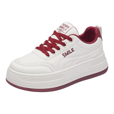 女鞋子爆款软底轻便休闲运动板鞋