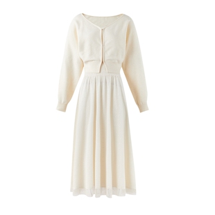 通勤百搭V领两件套2026年春季新款女装气质简约温柔时尚套装