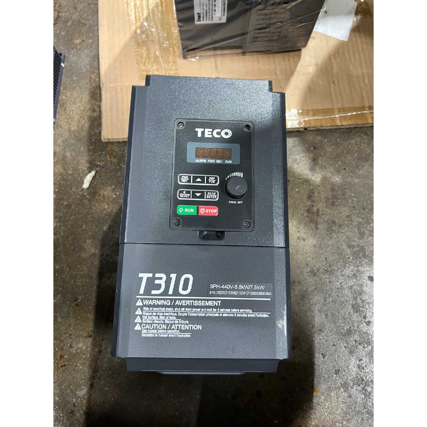 议价东元T310变频器5.5KW实物图功能完好没修9成新可维修