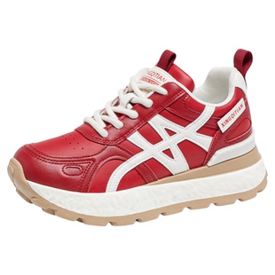 皮面超轻内增高运动女鞋8cm红色阿甘鞋女2026新款春季舒适旅游鞋