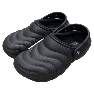 Crocs卡骆驰经典潜艇暖棉洞洞鞋