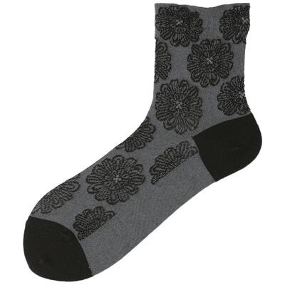 Tabio复古浮雕花纹袜子女春夏舒适时尚中筒袜百搭配小皮鞋乐福鞋