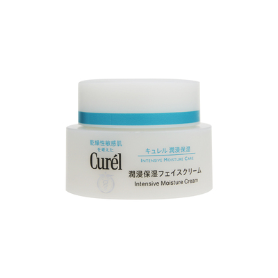 珂润日本面霜滋润女学生