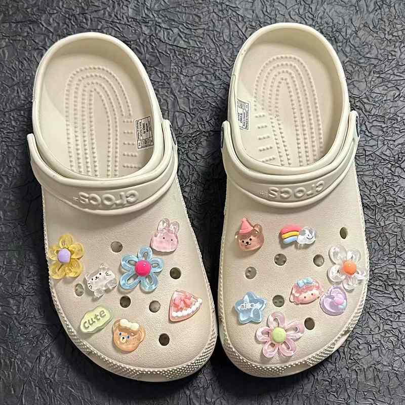 冰透小花朵与小动物洞洞鞋鞋扣卡通多巴胺不撞款鞋花洞洞鞋装饰品