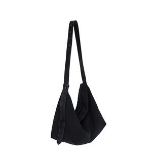 【灵感搭配】AUM噢姆2025年冬季新款一包多背可调节肩带斜挎包女