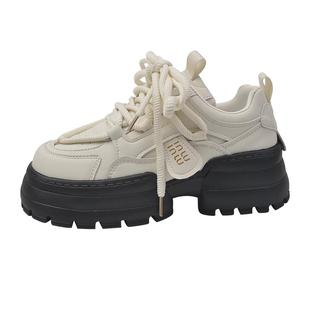 高级感百搭小白鞋增高厚底板鞋女2025新款秋冬松糕休闲运动老爹鞋