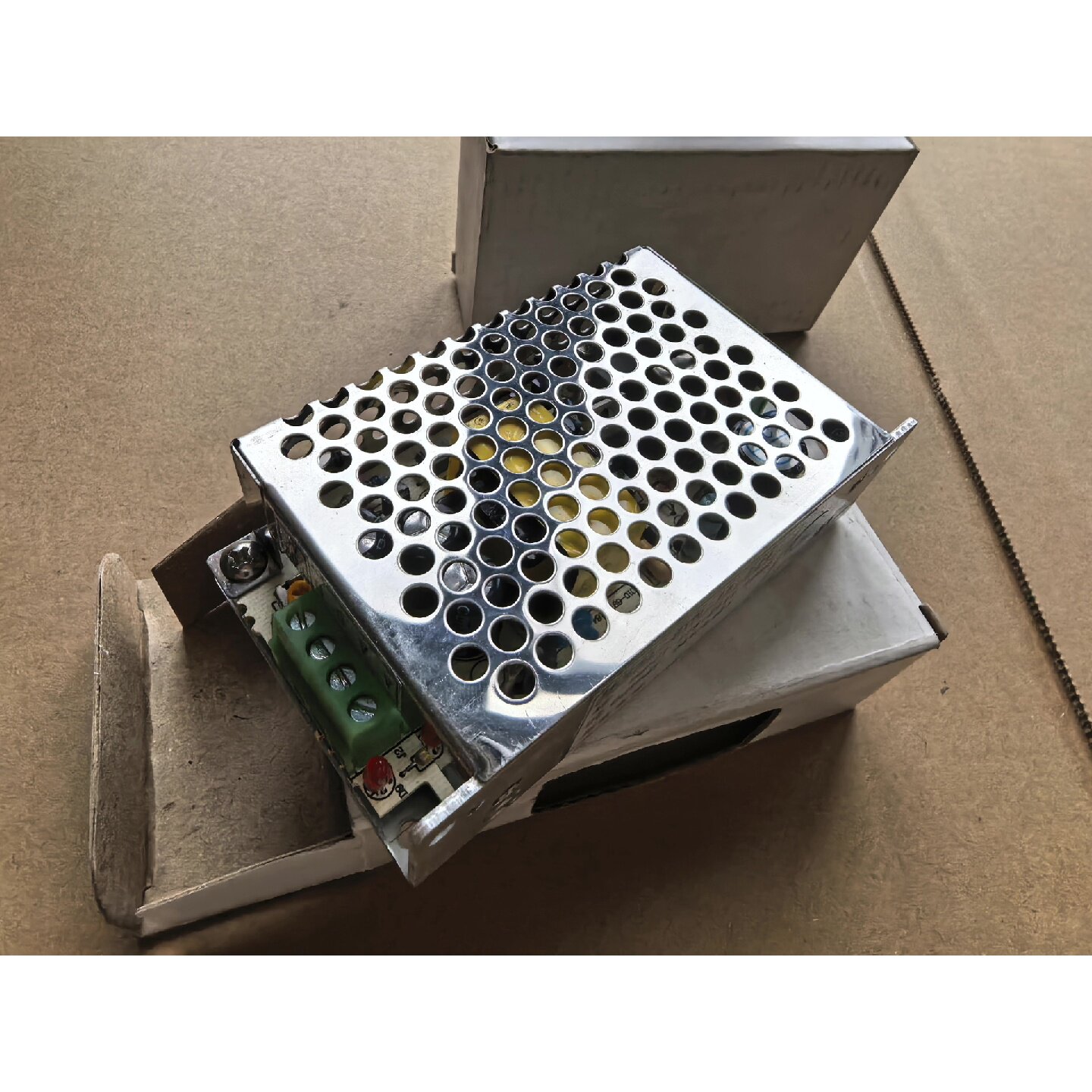 议价-SYN-150-S24 兵装开关电源,实物图,余