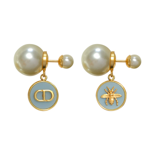 奥米迪奥粉色字母蜜蜂不对称珍珠耳钉轻奢高级感耳环韦雪同款耳饰