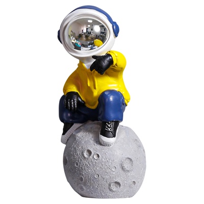 炫酷嘻哈宇航员桌面摆件