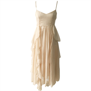 沙滩裙女三亚绝美小裙大理洱海裙子海边拍照衣服超仙度假风连衣裙