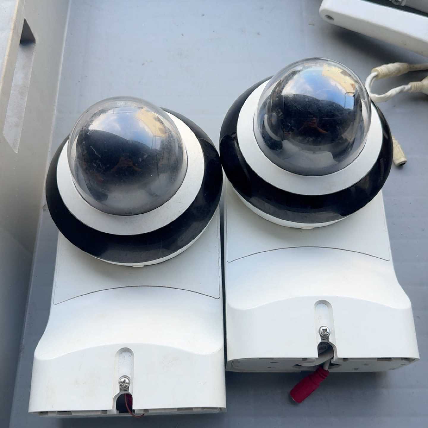 议价海康200万云台半球DS-2DC2D20IW-DE