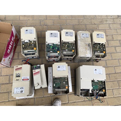 议价科比变频器F5系列18.F5.A1H-36GF 22KW 380V 实物图议价