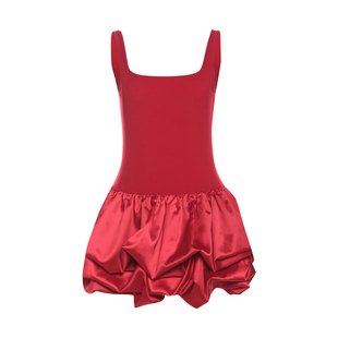 怪诞女孩 万圣氛围感华丽红色吊带连衣裙女 修身高腰花苞裙短裙子