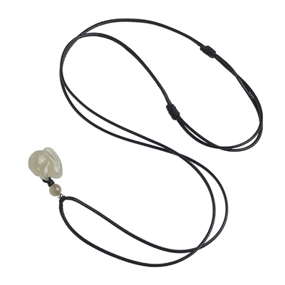 和田玉生肖兔前兔似锦吊坠