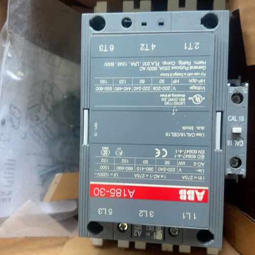 185-30-11 接触器 电压220V  闲置两个