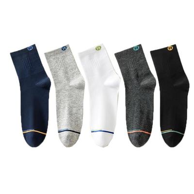 真维斯男士运动中筒袜子