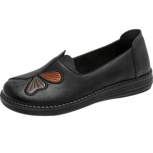 大东妈妈鞋女鞋2025春新款时尚圆头刺绣老人一脚蹬软底平底鞋5015