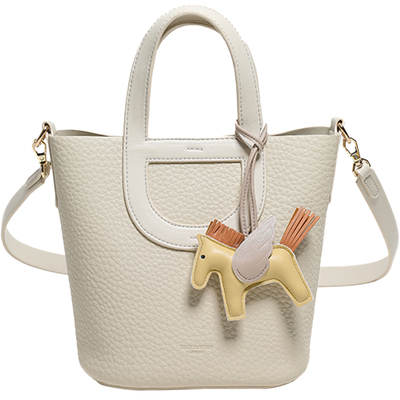 水桶包包女2024新款百搭通勤大包