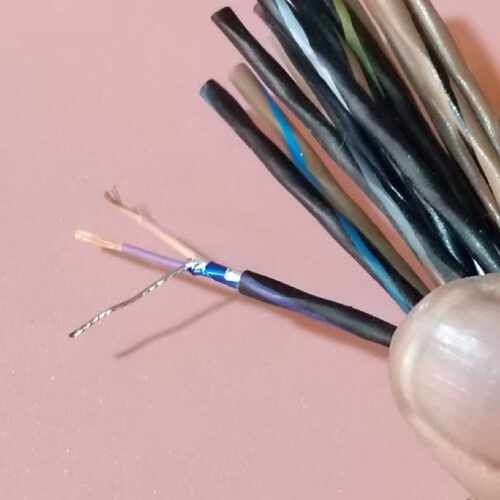 议价CANARE MR202-12AT电缆，日本制造，高品质。工维修