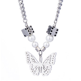 高街国潮蝴蝶吊坠骰子珍珠拼接项链ins嘻哈街头个性男女钛钢配饰