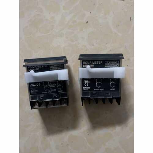 询价奥托尼克斯数字计数器LE8N-BN,LE8N-BF，成色如图