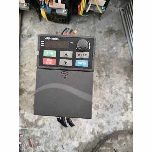 议价台达变频器，型号VFD007E43A，0.75KW/1HP，