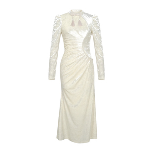 白色新中式女装秋冬打底连衣裙配大衣针织高领长款丝绒鱼尾内搭裙