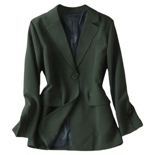 衬肤显白~T调橄榄绿色微廓形显瘦两粒扣修身显瘦长袖西装外套秋女