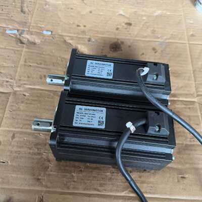 2个国产2.1kW伺服电机80ST-M10050，轴径1议价