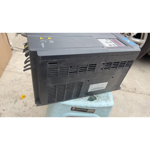 议价拆机汇川IS650PT045IUX伺服驱动器，22KW，原装