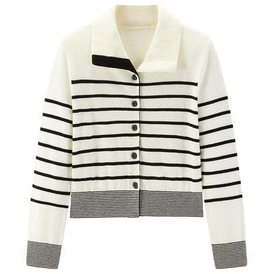 太平鸟翻领撞色条纹针织衫