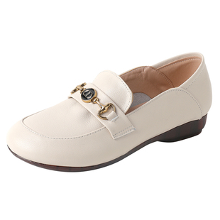 头层牛皮乐福鞋女2026春新款大码女鞋41到43真皮软底不累脚妈妈鞋