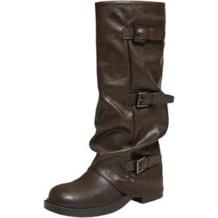 百思图2025冬新款棕色裤管靴大筒围骑士靴女高筒堆堆长靴B8605DG5