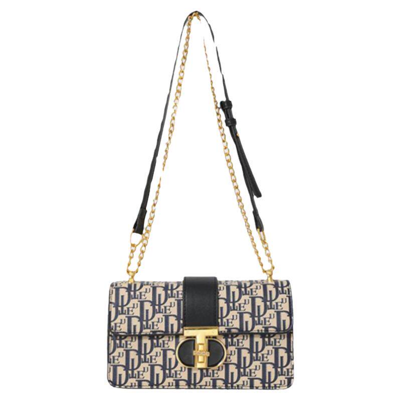 左杏D家小方包退货无忧