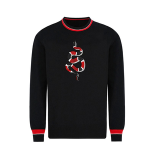 法式轻奢风高级黑色毛衣男秋冬休闲个性蛇刺绣衣服修身男士针织衫