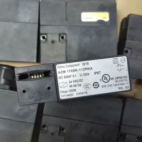 溢价-施迈赛安全门开关AZM 170SK-11zrka 实物图功能