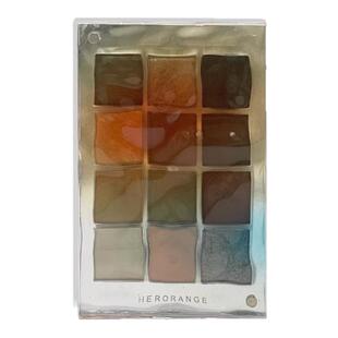 美翻 一场落日橘子海 水波纹系列黑暗古堡12色眼影盘 烟熏高级灰