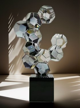 现代轻奢样板间客厅玄关桌面摆件抽象雕塑几何水晶假山摆件乔迁必