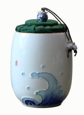 浮雕手绘精致小号荷花山水茶叶罐