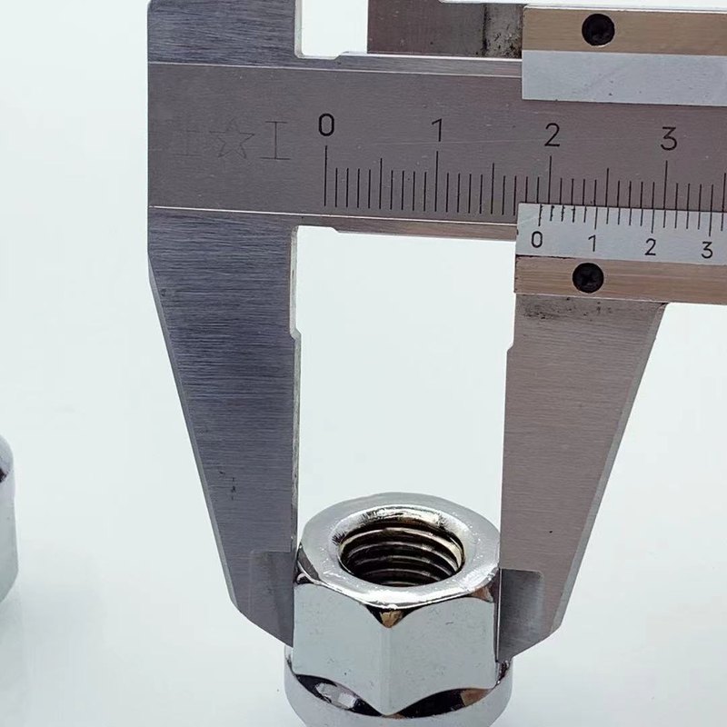 法兰盘 通用轮胎螺丝杆螺栓穿孔开口 镀铬 轮毂螺栓螺母帽 带台阶